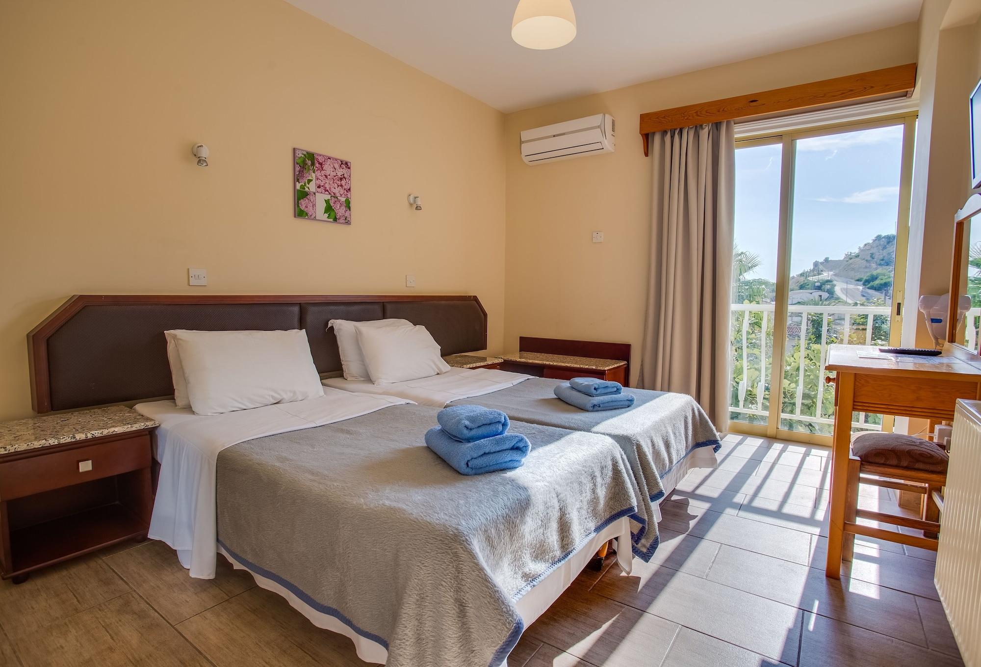 Antonis G. Hotel Apartments 보로클리니 외부 사진