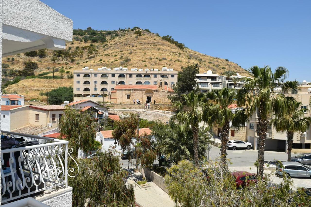 Antonis G. Hotel Apartments 보로클리니 외부 사진